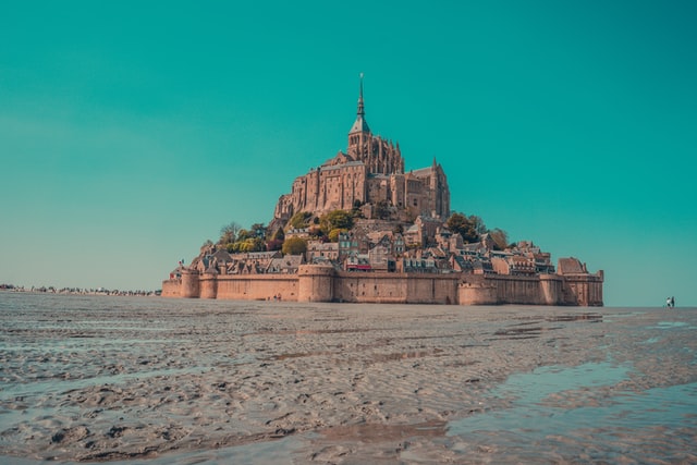 Wonderful Island, Story of Mont Saint-Michel