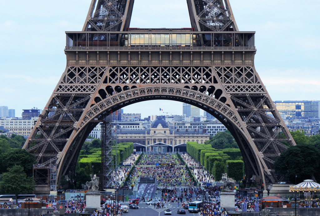 Busiest Times to Visit the Eiffel Tower